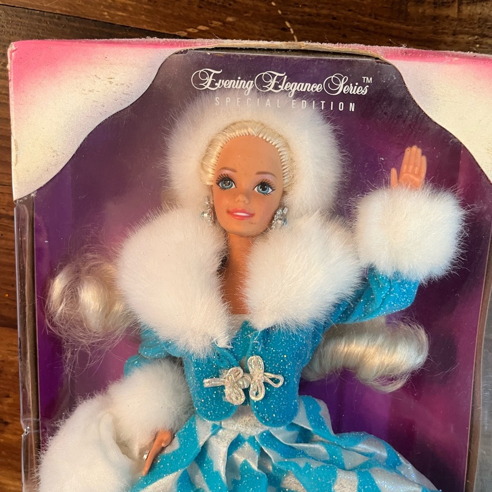 Winter Renaissance Barbie 1996
